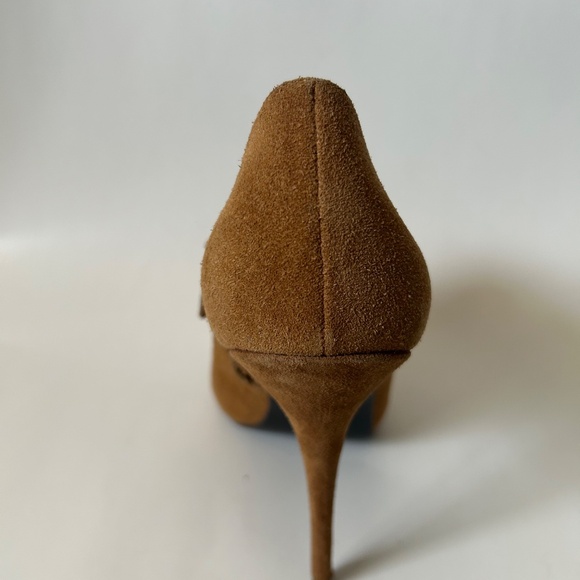 Funky & Comfy!! - Picture 5 of 10